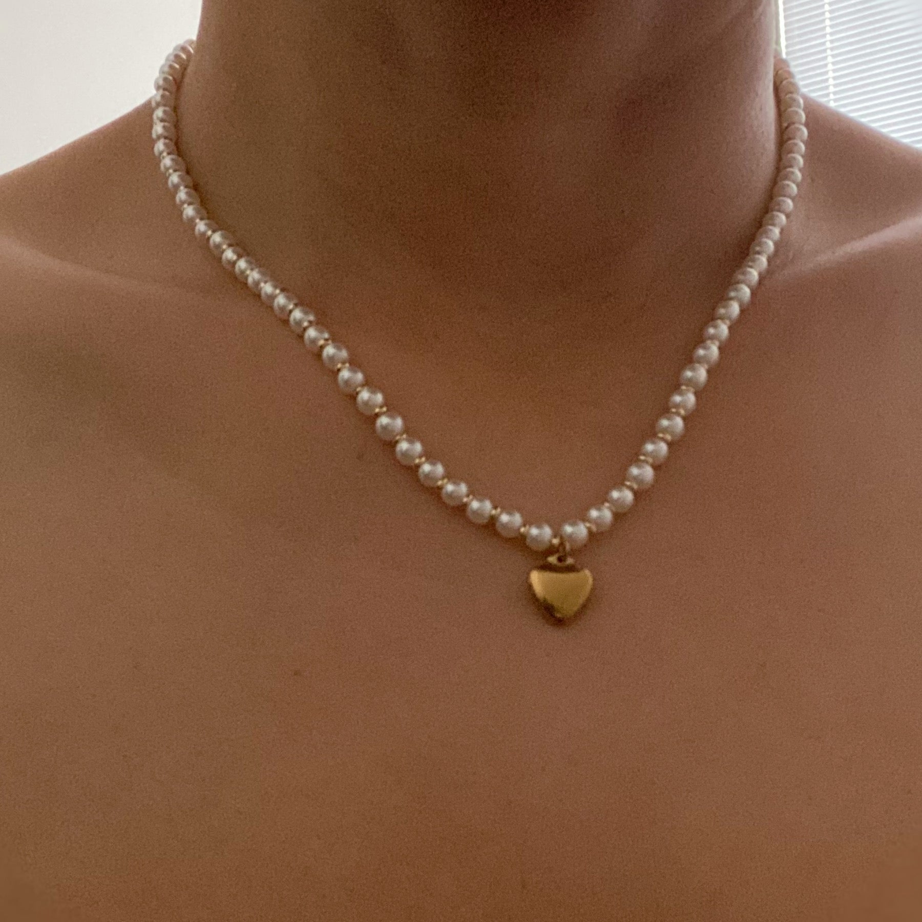 Pearl And Gold Bauble Heart Necklace-3
