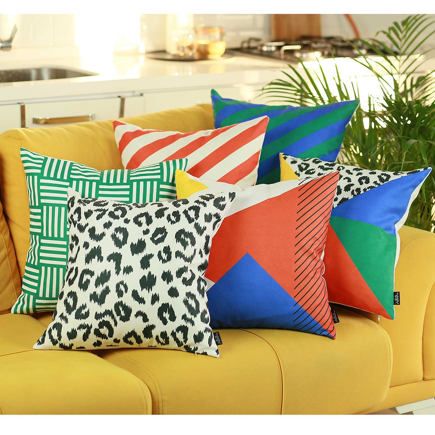 18"X18" Memphis Printed Decorative Throw Pillow Cover-6