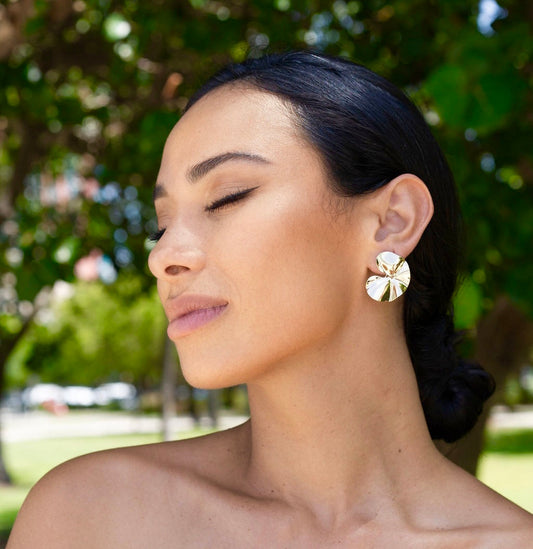 18K Gold Filled Minimalist Wavy Textured Earring (L387)-1