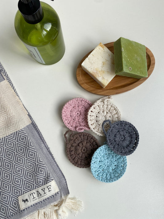 Cotton makeup removal pads-1