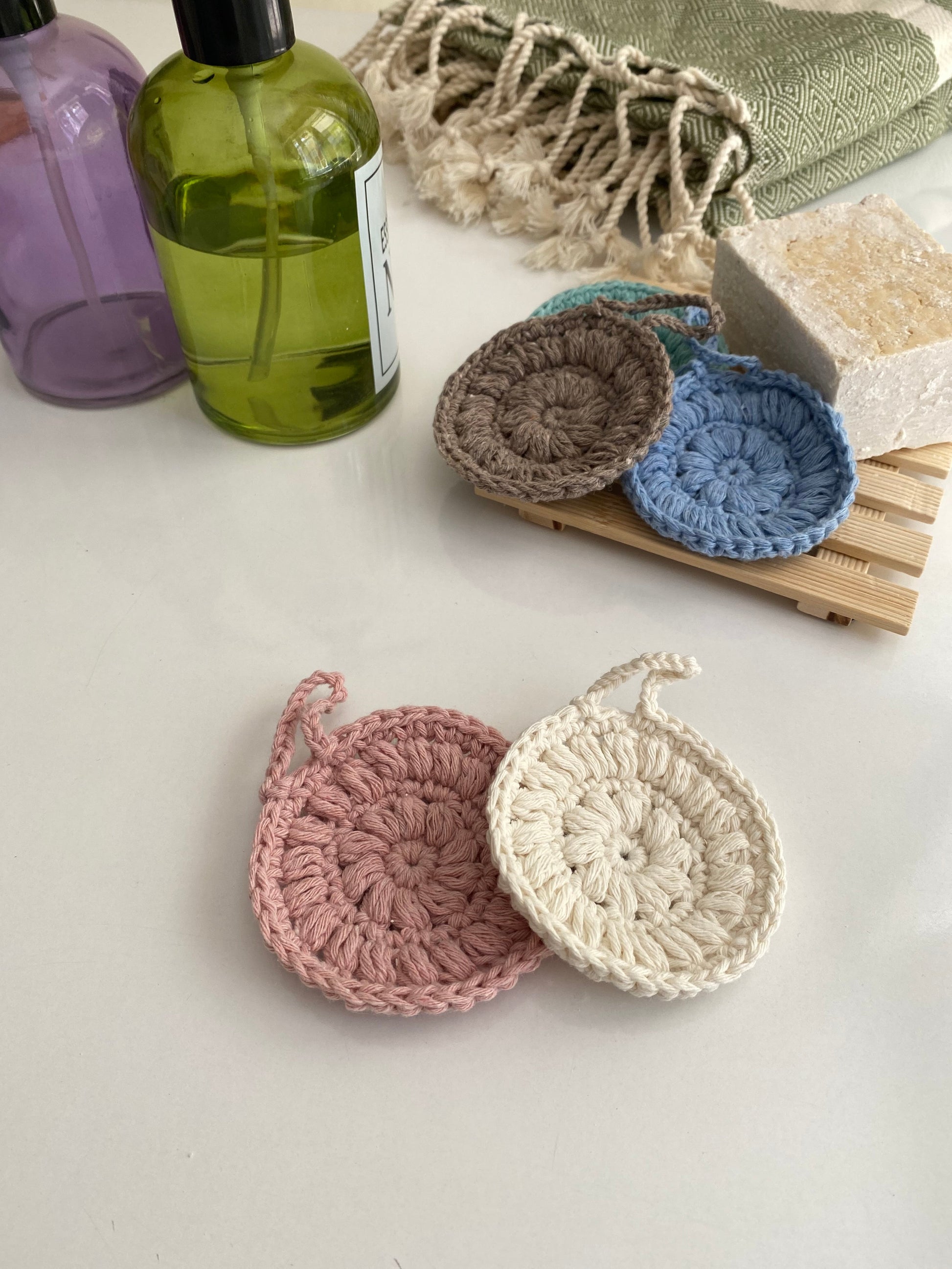 Cotton makeup removal pads-3